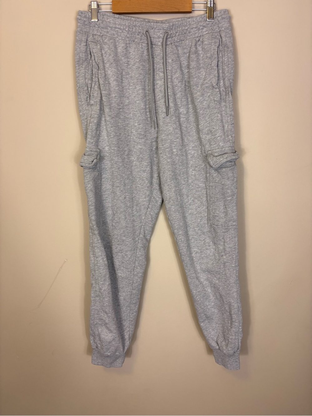 Gymshark Light Gray Cargo Jogger Sweatpants Women’s Large